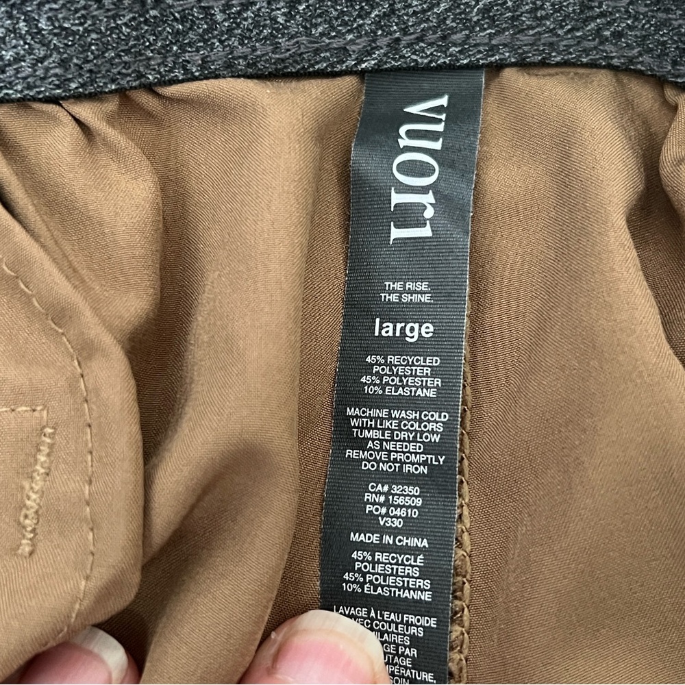 Vuori Men’s Banks Shorts Large NWOT - Picture 4 of 7